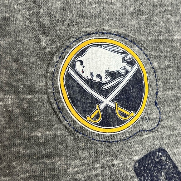 Buffalo Sabres Women's Large Logo V Neck T Shirt Gray NHL Carl Banks game day - Picture 3 of 7
